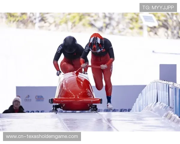 钢架雪车亚洲杯延庆站：中国选手挑战“雪游龙”赛道